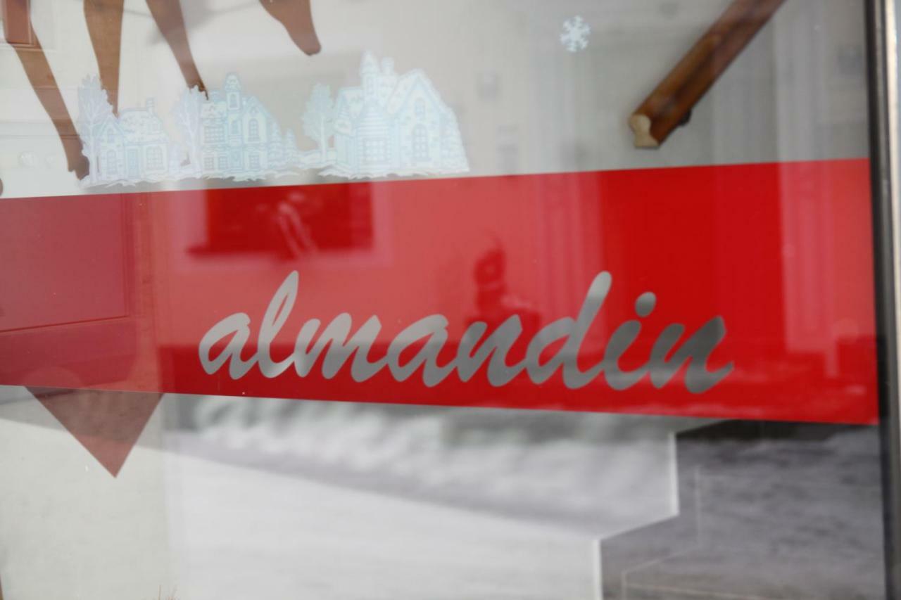 אישגל Almandin Apartments מראה חיצוני תמונה
